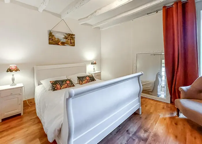 Charmante Maison بيت للعطل *