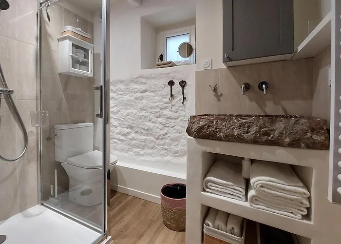 Charmante Maison بيت للعطل *